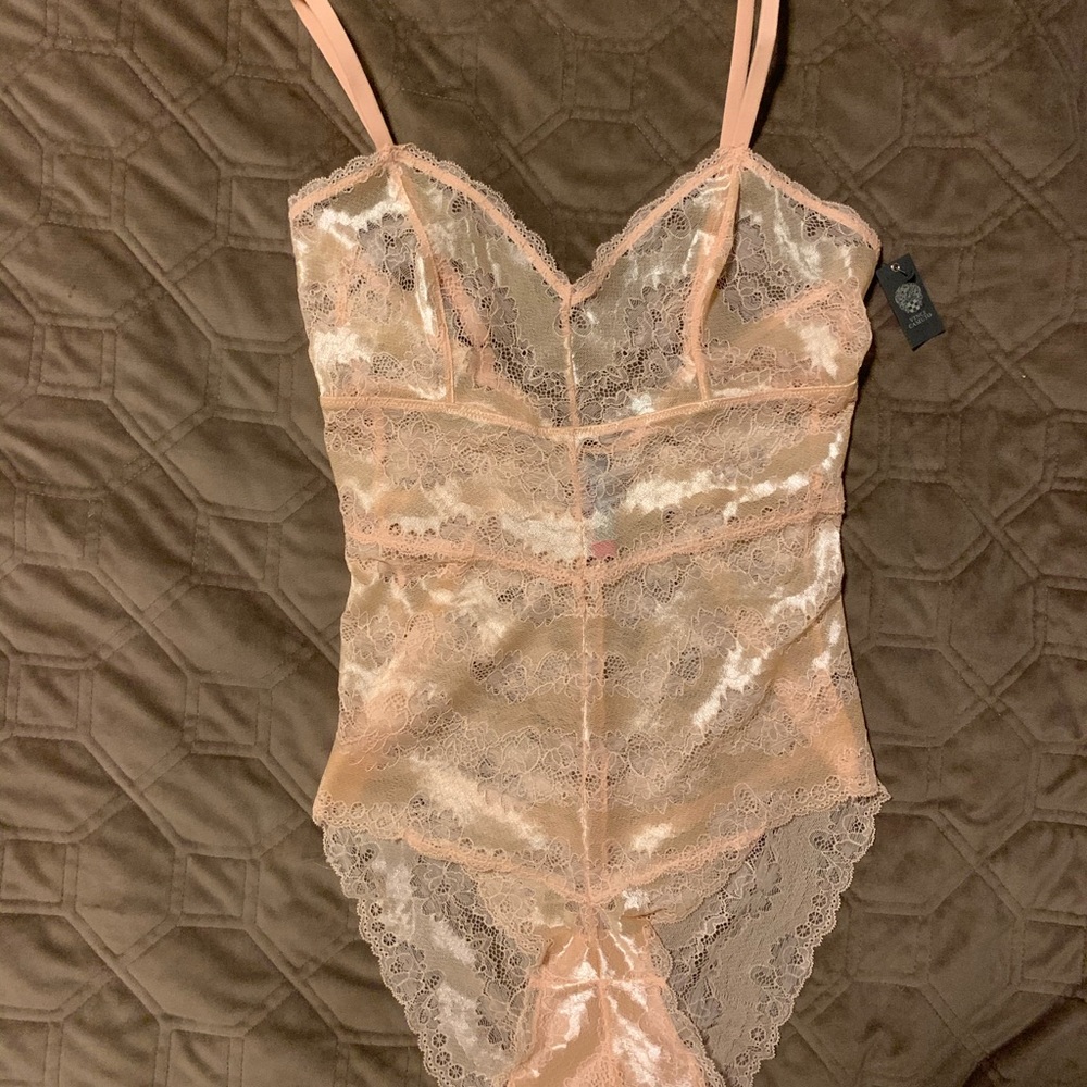 NWT Vince Camuto lace satin bodysuit